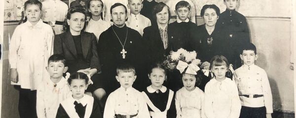 哈爾濱俄僑後代的班級合照（1943年，哈爾濱） - 俄羅斯衛星通訊社