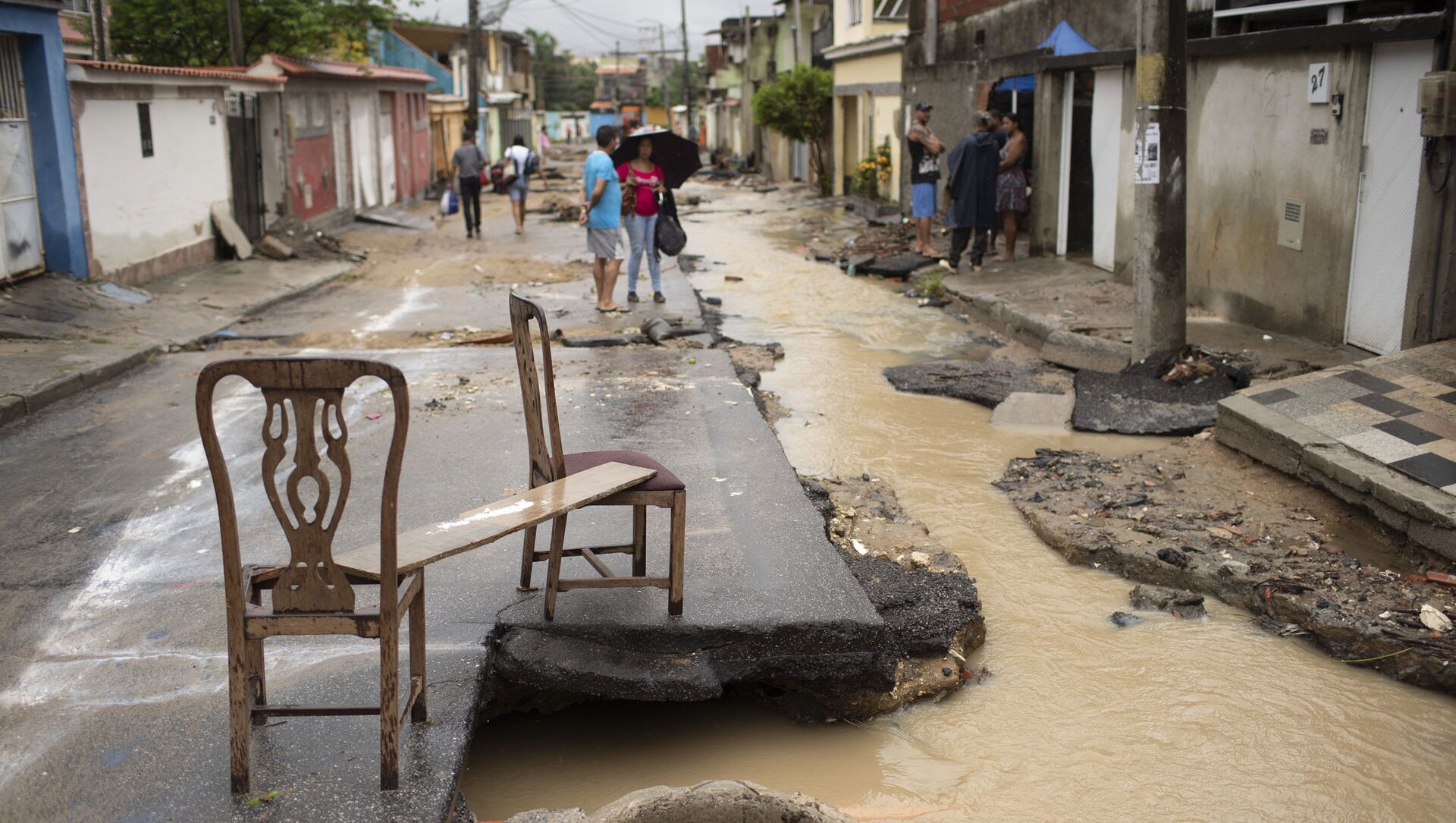巴西里约暴雨已导致至少七人死亡 超5000人参与救援
