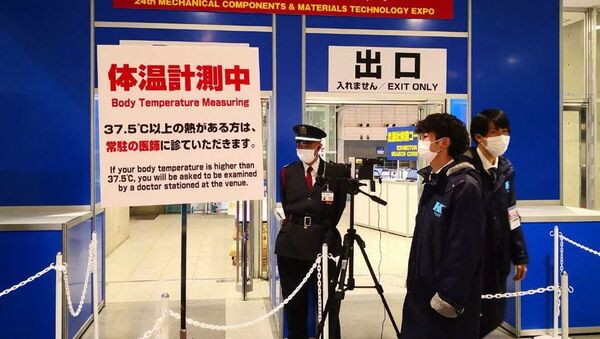 Камеры на входе в выставочный комплекс Макухари мессе в японском городе Тиба, фиксирующие температуру посетителей - 俄罗斯卫星通讯社