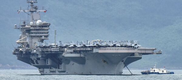 Авианосец USS Theodore Roosevelt в порту Дананга - 俄罗斯卫星通讯社