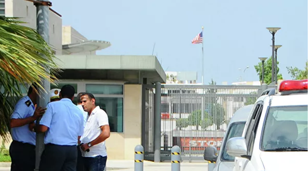 据媒体报道，一名自杀式袭击者在美国驻突尼斯大使馆附近引爆炸弹 - 俄罗斯卫星通讯社