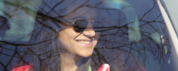 Женщина-водитель, которую инспекторы ДПС Краснодара поздравили с наступающим праздником 8 Марта - 俄罗斯卫星通讯社