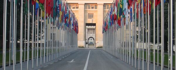 Флаги перед зданием ООН в Женеве - 俄羅斯衛星通訊社