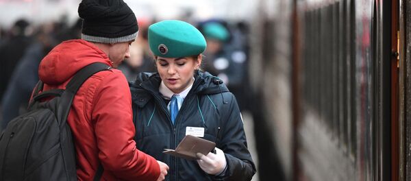 俄铁 - 俄罗斯卫星通讯社