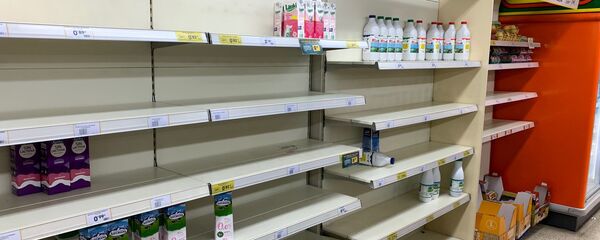 Пустые полки в магазинах в Испании Пустые полки в магазинах в Испании - 俄罗斯卫星通讯社