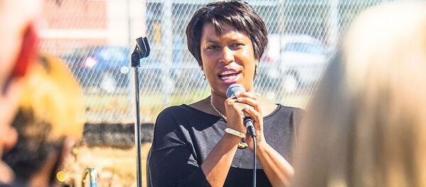 Мюриел Баузер - 俄罗斯卫星通讯社