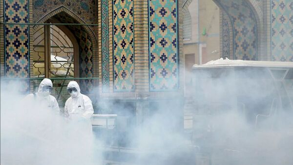 Дезинфекция мечети в городе Мешхед, Иран.  - 俄罗斯卫星通讯社