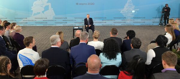 俄克里米亚民众在与普京会面前接受了新冠病毒检测 俄克里米亚民众在与普京会面前接受了新冠病毒检测 - 俄罗斯卫星通讯社