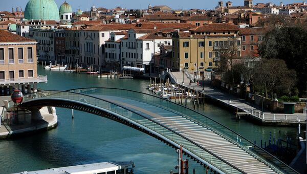 Вид на мост Конституции в Венеции  - 俄罗斯卫星通讯社