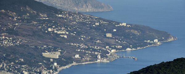 Вид на Ялту с горы Ай-Петри в Крыму - 俄羅斯衛星通訊社