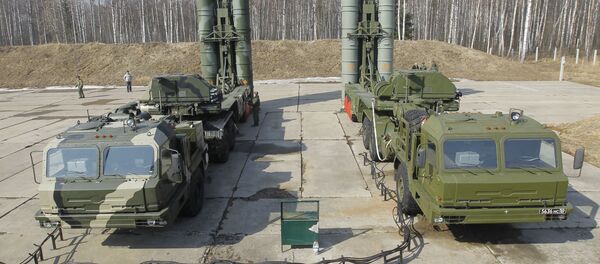 Транспортно-пусковая установка зенитно-ракетного комплекса (ЗРК) С-400 Триумф  - 俄羅斯衛星通訊社