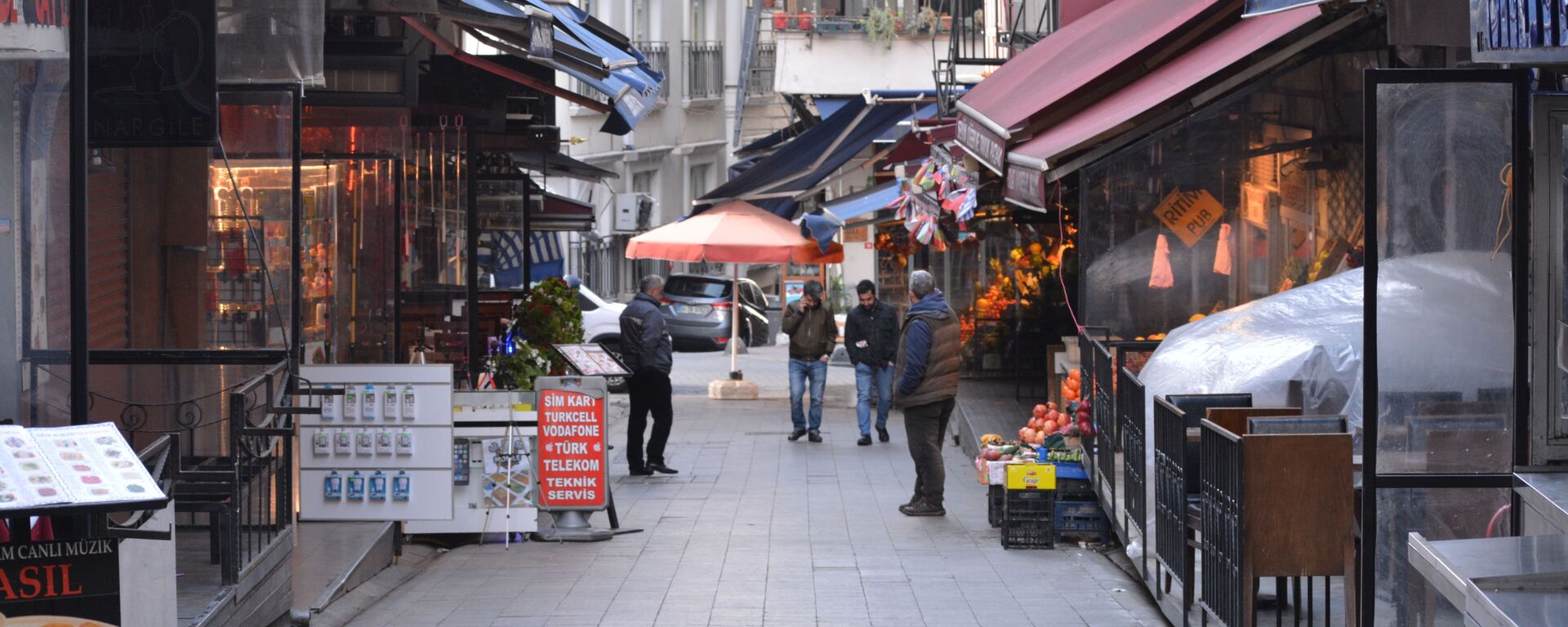 Опустевшая улица в Стамбуле в связи с коронавирусом  - 俄羅斯衛星通訊社, 1920, 19.07.2021