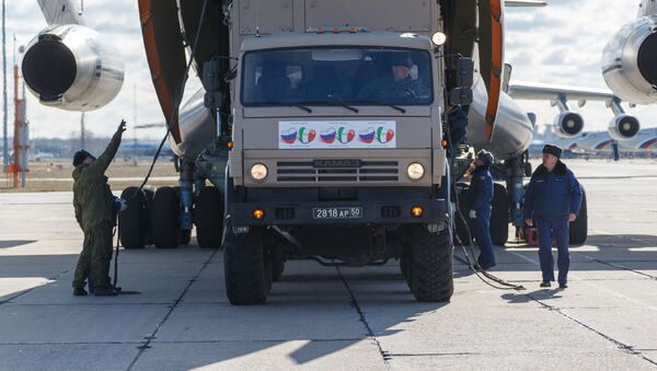 Автомобиль с медицинским оборудованием, предназначенным для отправки в Италию для борьбы с вирусом COVID-19 - 俄羅斯衛星通訊社