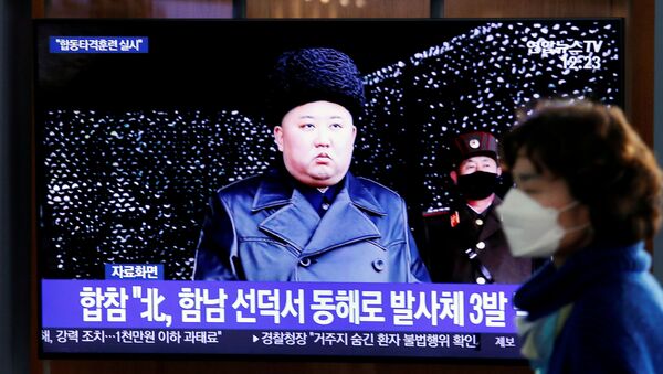 Лидер КНДР Ким Чен Ын на экране телевизора - 俄羅斯衛星通訊社