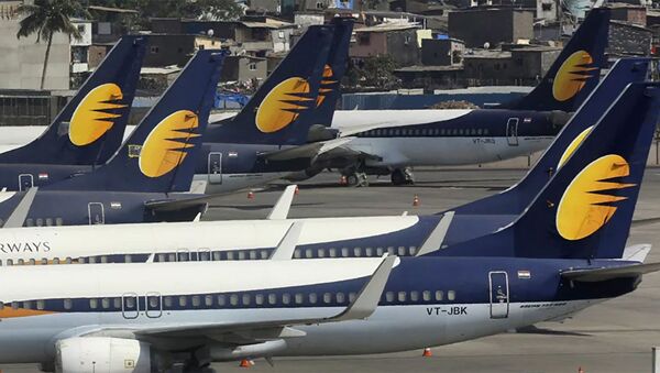 Самолеты Jet Airways припаркованы в международном аэропорту Махараджа Чатрапати Шиваджи в Мумбаи - 俄羅斯衛星通訊社
