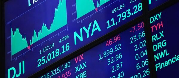 Табло с индексами котировок в зале Нью-Йоркской фондовой биржи - 俄罗斯卫星通讯社