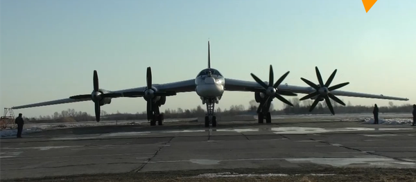 日本戰機伴飛俄空天軍圖-95轟炸機 - 俄羅斯衛星通訊社