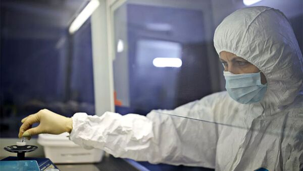 Микробиолог в лаборатории - 俄罗斯卫星通讯社