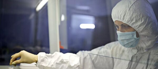 Микробиолог в лаборатории - 俄罗斯卫星通讯社