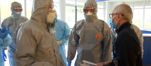 Российские военные специалисты осматривают лечебное учреждение в Бергамо - 俄罗斯卫星通讯社