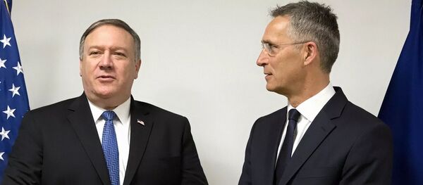 Госсекретарь США Майк Помпео и генеральный секретарь НАТО Йенс Столтенберг Госсекретарь США Майк Помпео и генеральный секретарь НАТО Йенс Столтенберг - 俄羅斯衛星通訊社
