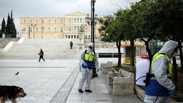 Рабочие дезинфицируют площадь Синтагма в Афинах - 俄罗斯卫星通讯社