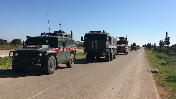 Второе российско-турецкое патрулирование трассы М4 в Сирии - 俄羅斯衛星通訊社