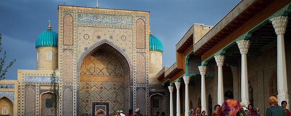 乌兹别克斯坦  - 俄罗斯卫星通讯社