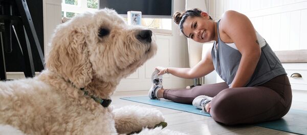 Онлайн-тренировка во время карантина на острове Лантау в Гонконге - 俄罗斯卫星通讯社