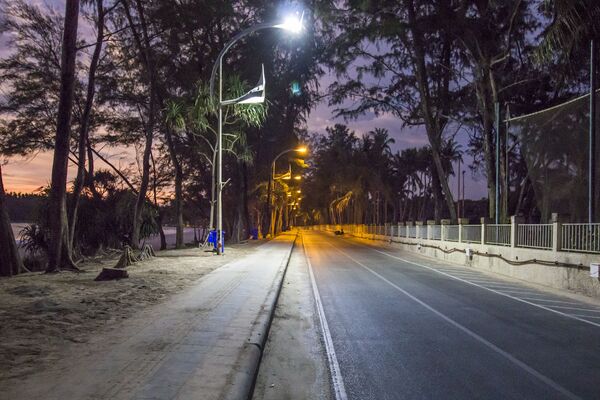 Пустая улица в курортном районе Патонга в Таиланде - 俄罗斯卫星通讯社
