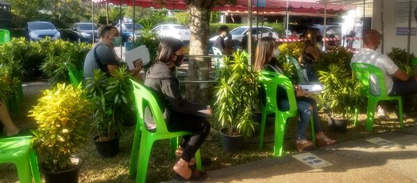 Туристы в миграционном центре в Таиланде - 俄罗斯卫星通讯社