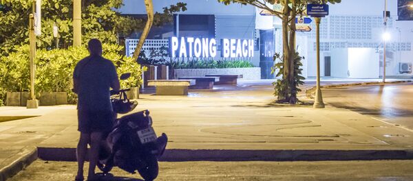 Турист в курортном районе Патонга в Таиланде - 俄罗斯卫星通讯社