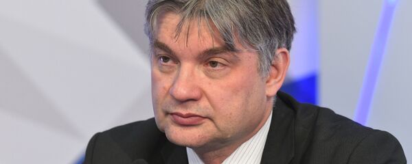 Александр Лукин Александр Лукин - 俄羅斯衛星通訊社