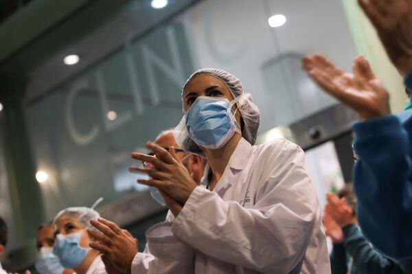 闭门三周：新冠疫情如何改变西班牙 - 俄罗斯卫星通讯社