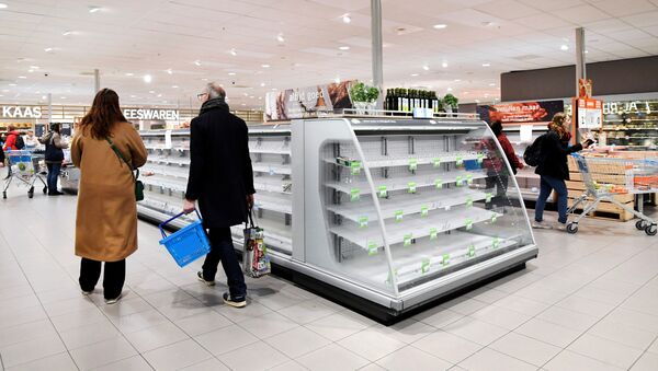 Покупатели в продуктовом магазине в Нидерландах - 俄羅斯衛星通訊社