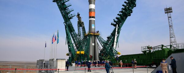 Установка ракеты-носителя Союз-2.1а с пилотируемым кораблем Союз МС-16 на стартовый комплекс площадки № 31 космодрома Байконур - 俄罗斯卫星通讯社