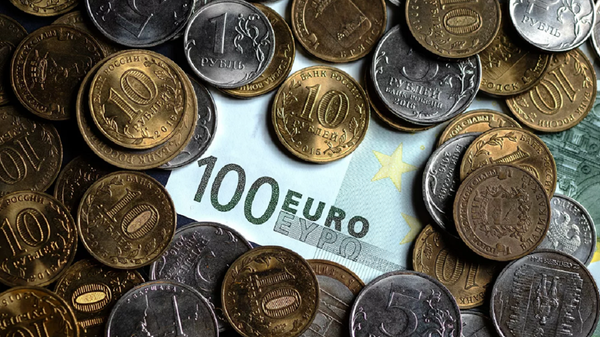 欧元对卢布汇率自2022年3月以来首次突破1比100 - 俄罗斯卫星通讯社