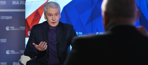 Мэр Москвы Сергей Собянин во время интервью - 俄罗斯卫星通讯社