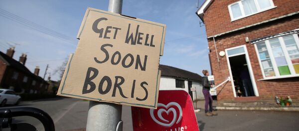 Плакат с пожеланиями скорейшего выздоровления Борису Джонсону Плакат с пожеланиями скорейшего выздоровления Борису Джонсону - 俄罗斯卫星通讯社