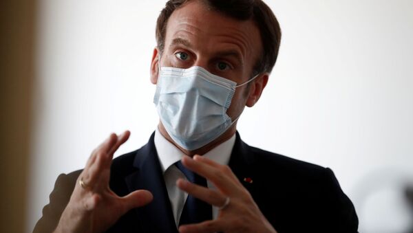 Президент Франции Эммануэль Макрон в защитной маске - 俄罗斯卫星通讯社