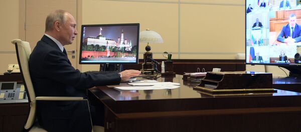 15 апреля 2020. Президент РФ Владимир Путин проводит в режиме видеоконференции  совещание с членами правительства РФ. - 俄罗斯卫星通讯社
