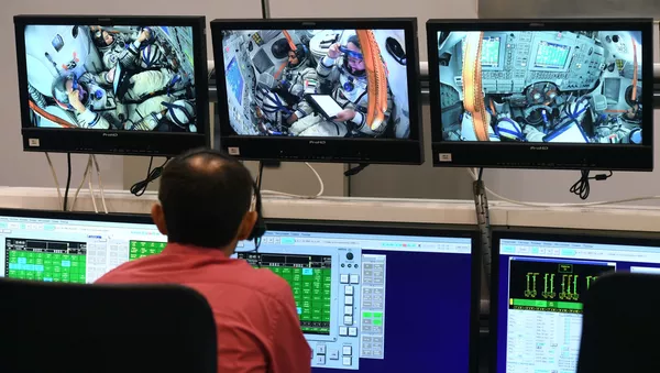 Плановые экзаменационные комплексные тренировки экипажа - 俄羅斯衛星通訊社