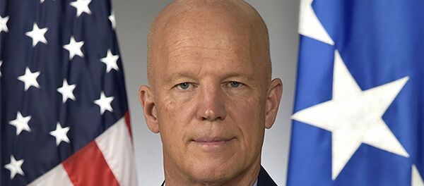 Джон Реймонд - 俄羅斯衛星通訊社