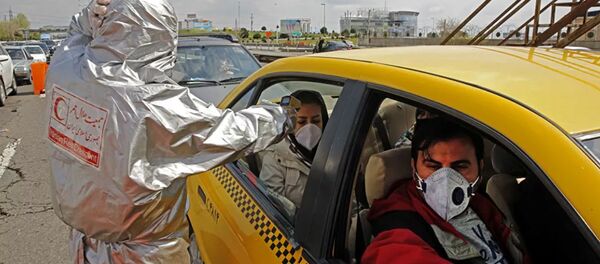 Проверка температуры у жителей в Иране - 俄羅斯衛星通訊社