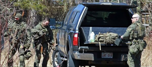 Полиция собирает вещи после обыска Габриэла Уортмана в Новой Шотландии  - 俄羅斯衛星通訊社