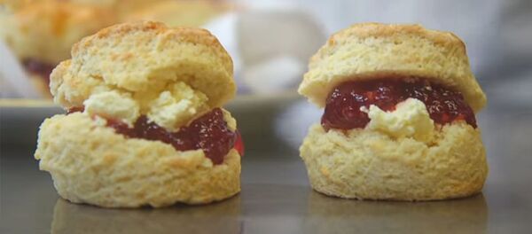 Любимый десерт Елизаветы II — English Tea Scones (английские булочки к чаю). Любимый десерт Елизаветы II — English Tea Scones (английские булочки к чаю). - 俄罗斯卫星通讯社