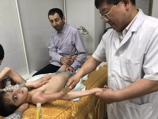 俄羅斯華人患者在中醫專家組的幫助下開啓自助中醫治療模式 俄羅斯華人患者在中醫專家組的幫助下開啓自助中醫治療模式 - 俄羅斯衛星通訊社