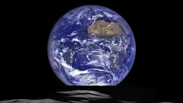 Вид Земли с орбиты Луны - 俄羅斯衛星通訊社
