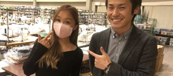 Защитные маски из бюстгалтеров - 俄罗斯卫星通讯社