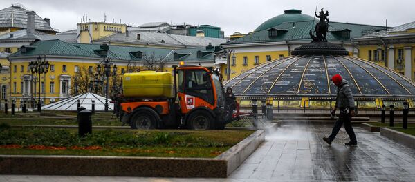Дезинфекция дорог и тротуаров в Москве - 俄罗斯卫星通讯社